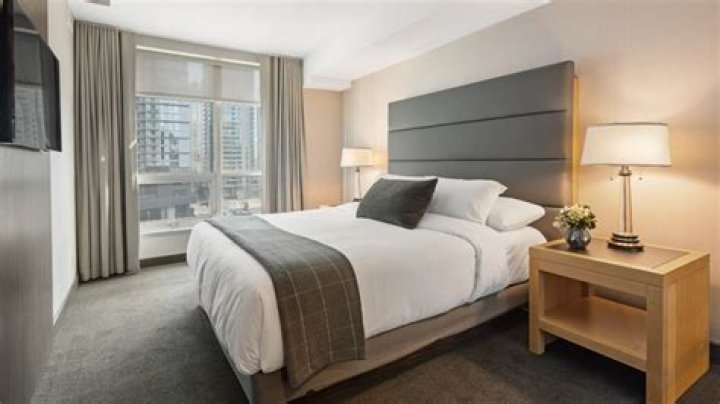 Can you book a hotel for daytime only?