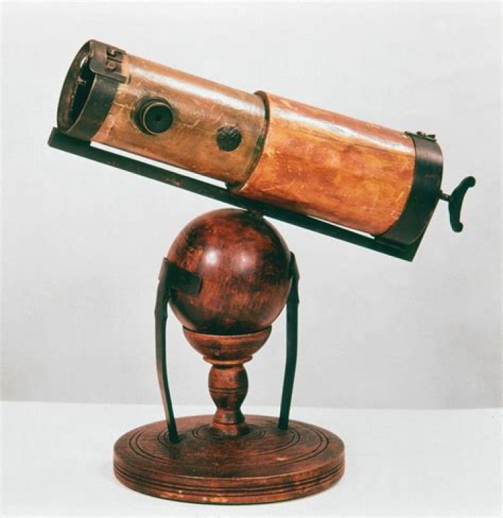 Did Isaac Newton invent the reflecting telescope?