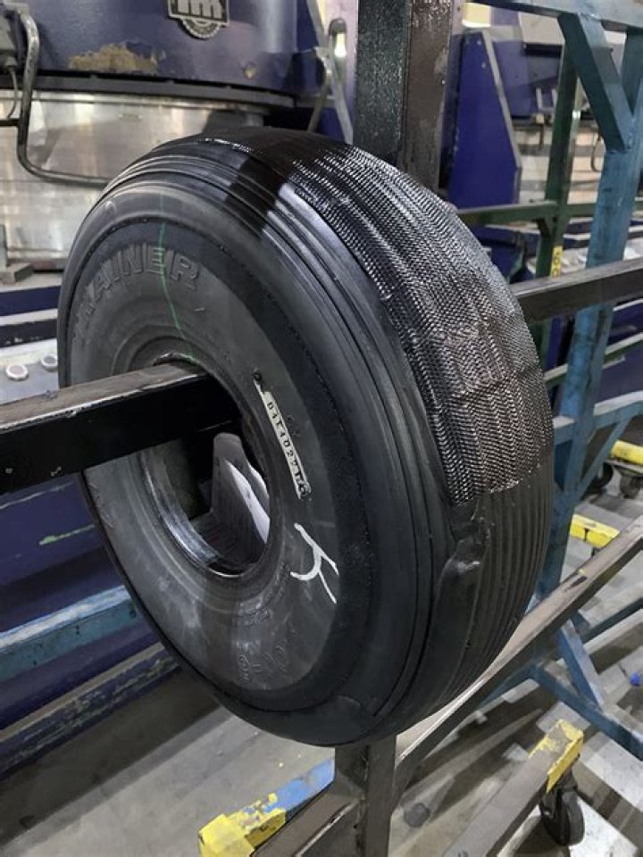 How are aircraft tires classified 6 ways?