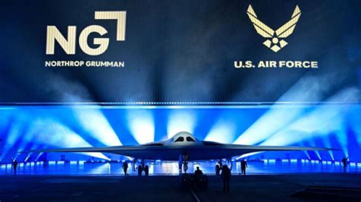 How can a foreigner join the US Air Force?