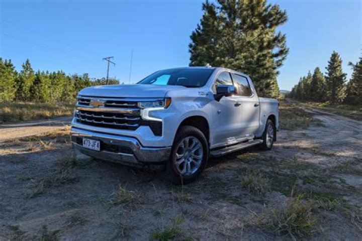 How fast is a Chevy Silverado 0 to 60?