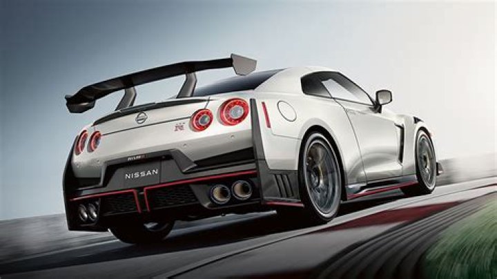 How fast is a Nissan GT-R in the quarter mile?