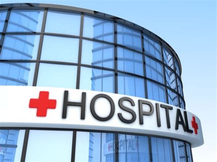 How many hospitals are in Kalgoorlie?