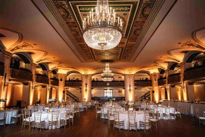 How much does it cost to have a wedding at the Masonic Temple?