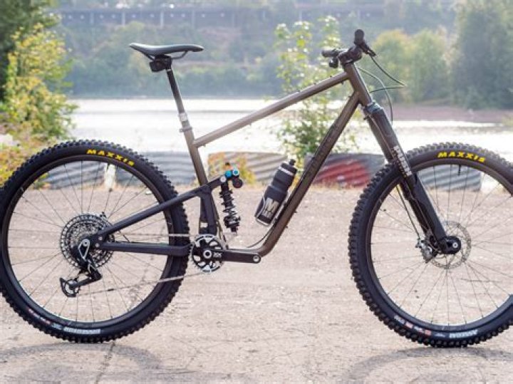 Is steel frame good for MTB?