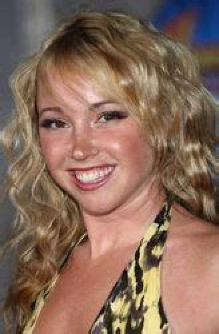 What does Jennifer Tisdale do?