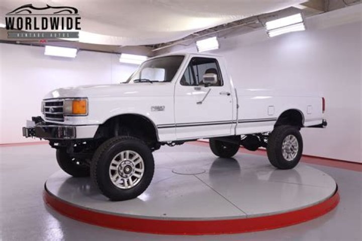 What engine is in a 1989 Ford F250?
