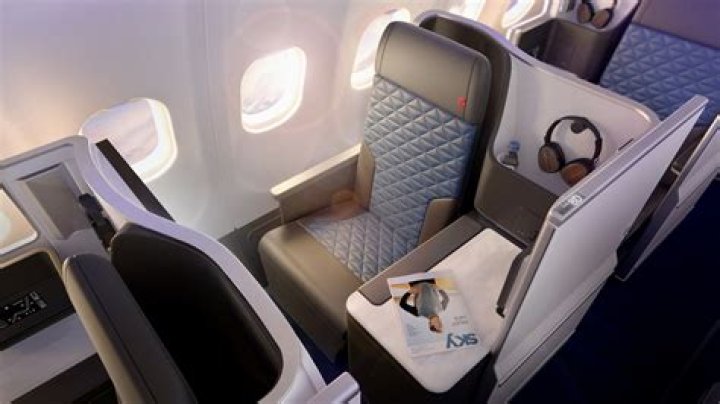 What is the A330 envoy sleeper seat like?