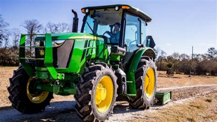 What size is a John Deere 5055E?