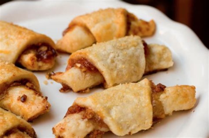 Where did rugelach originate?