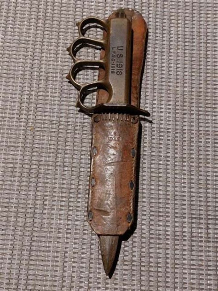 Who made the mark 1 trench knife?