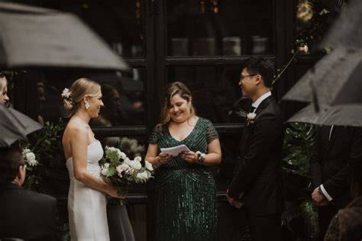 Who officiates weddings in France?