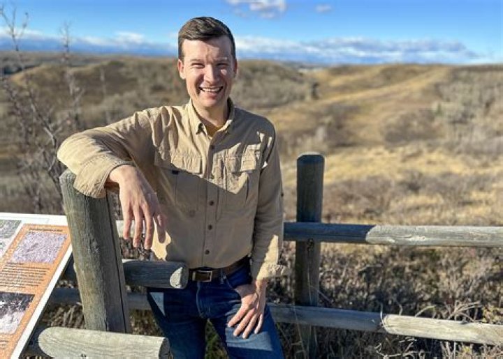 Who owns Glenbow Ranch?